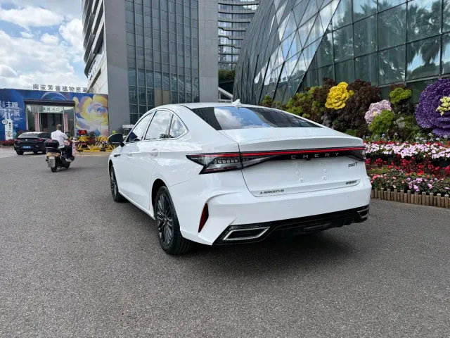 Chery Arrizo 8 — Фото автомобиля 12