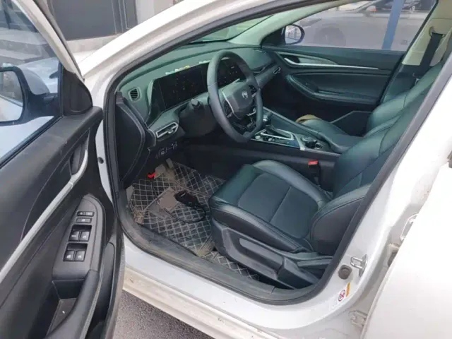 Changan Eado — Фото автомобиля 15