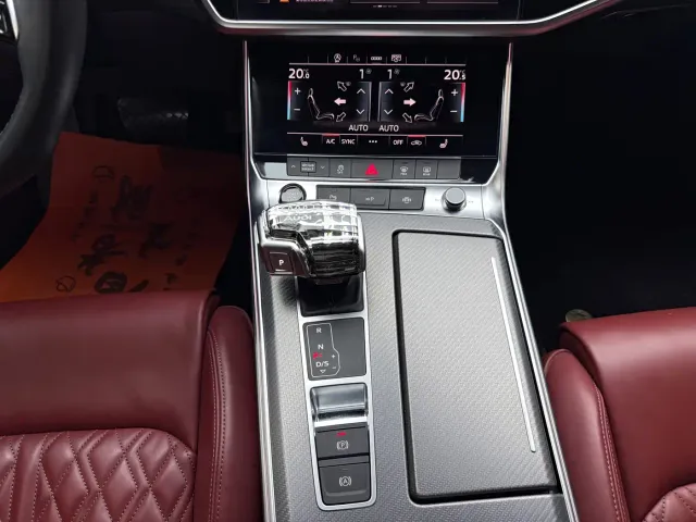 Audi A7L — Фото автомобиля 8