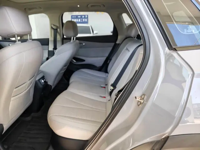 BYD Sealion 05 EV — Фото автомобиля 5