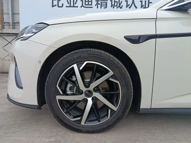 BYD Seal 07 DM-i — Фото автомобиля 5