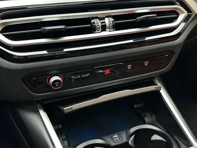 BMW 3 Series — Фото автомобиля 25