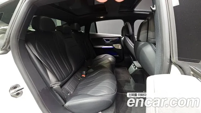 Mercedes-Benz EQE V295 — Фото автомобиля 12
