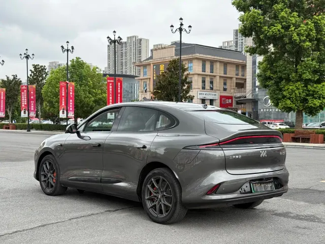 IM Motors LS6 — Фото автомобиля 9