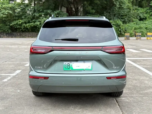 Aito M7 — Фото автомобиля 4