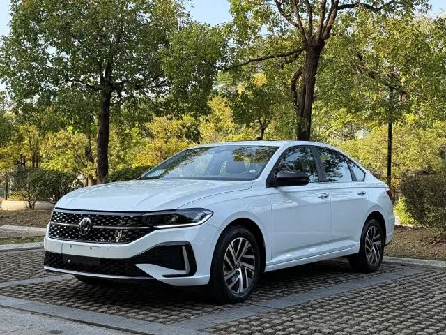 Фотография автомобиля — Volkswagen Lavida