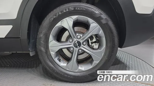 Kia Seltos — Фото автомобиля 6