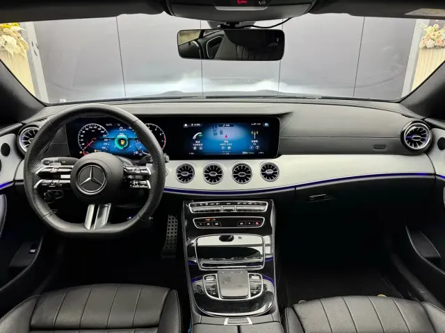 Mercedes-Benz E-Class — Фото автомобиля 5