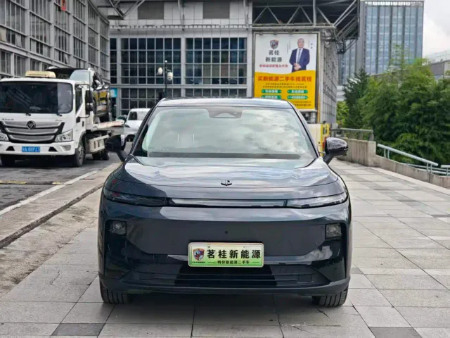 Leapmotor B10 — Фото автомобиля 2