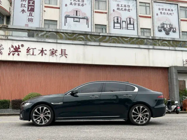Jaguar XEL — Фото автомобиля 2