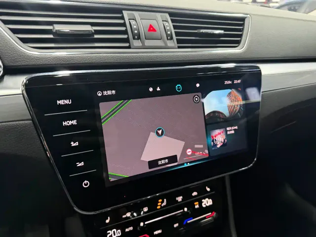 Skoda Superb — Фото автомобиля 12