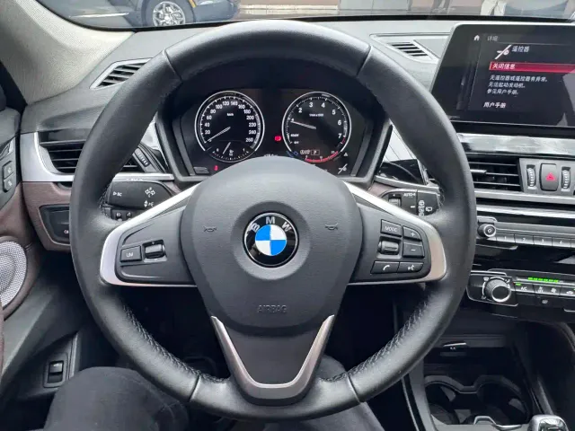 BMW X1 — Фото автомобиля 12