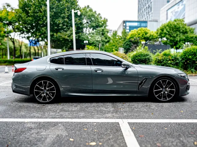 BMW 8 Series — Фото автомобиля 7