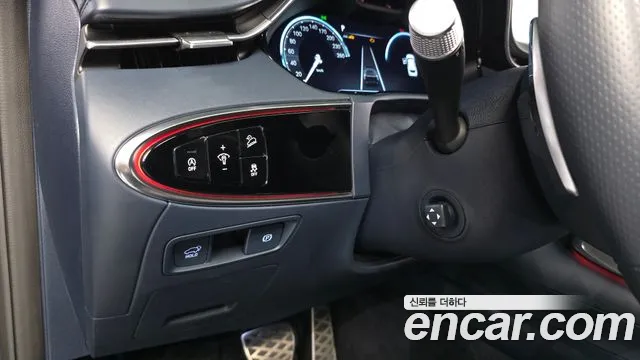 Genesis GV70 — Фото автомобиля 30