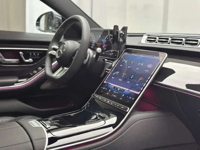 Mercedes-Benz S-Class — Фото автомобиля 27