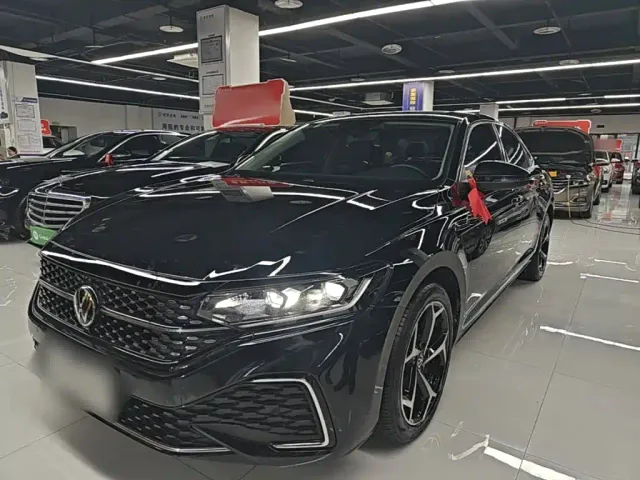Фотография автомобиля — Volkswagen Passat