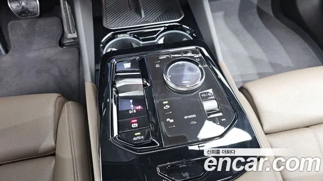 BMW 5-Series — Фото автомобиля 9