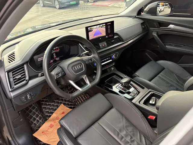 Audi Q5L — Фото автомобиля 5