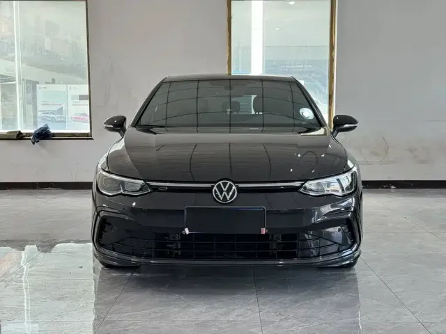 Volkswagen Golf — Фото автомобиля 2