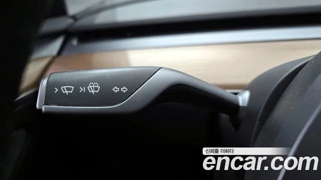 Tesla Model 3 — Фото автомобиля 26