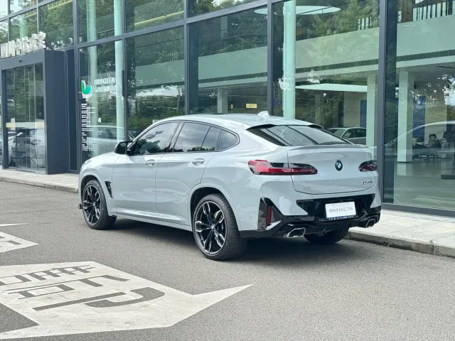 BMW X4 M40i — Фото автомобиля 5
