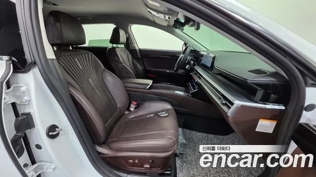Hyundai Grandeur GN7 — Фото автомобиля 15