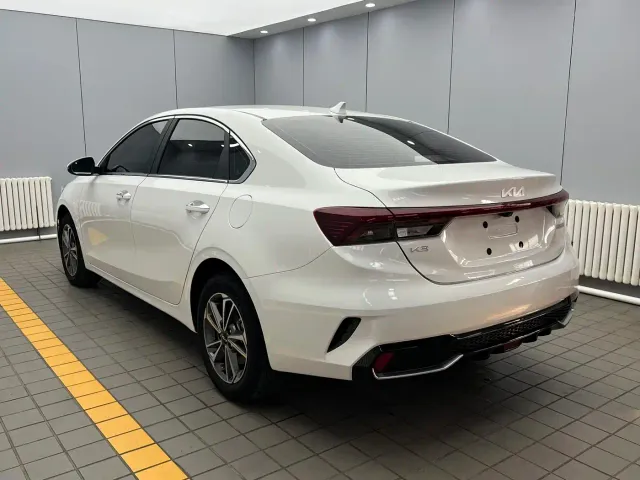 Kia K3 — Фото автомобиля 4