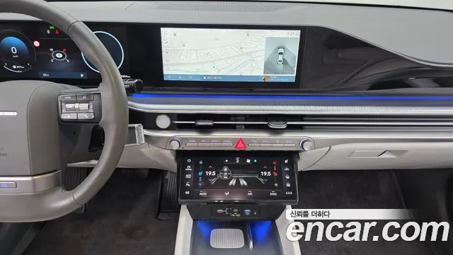 Hyundai Grandeur Grandeur (GN7) 2.5 Бензин 2WD — Фото автомобиля 14
