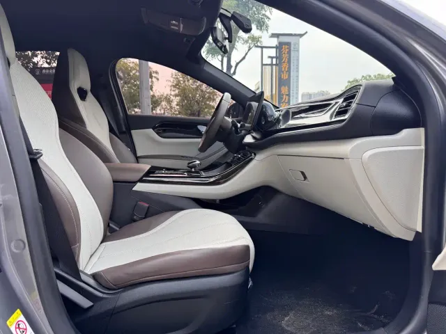 BYD Qin PLUS — Фото автомобиля 9