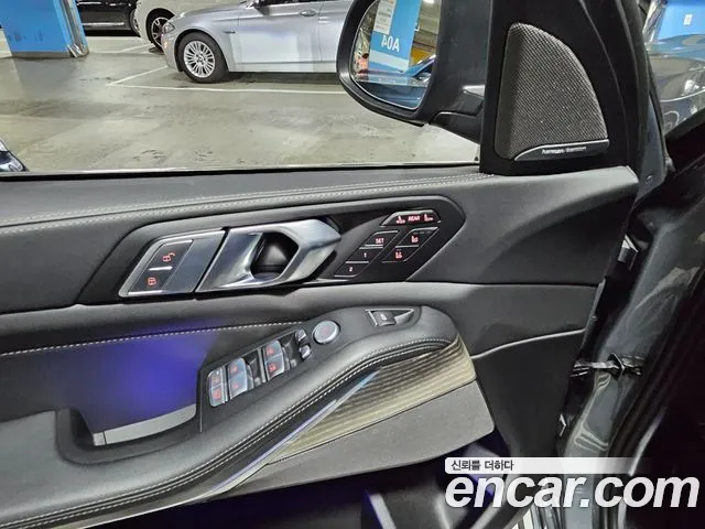 BMW X7 — Фото автомобиля 15