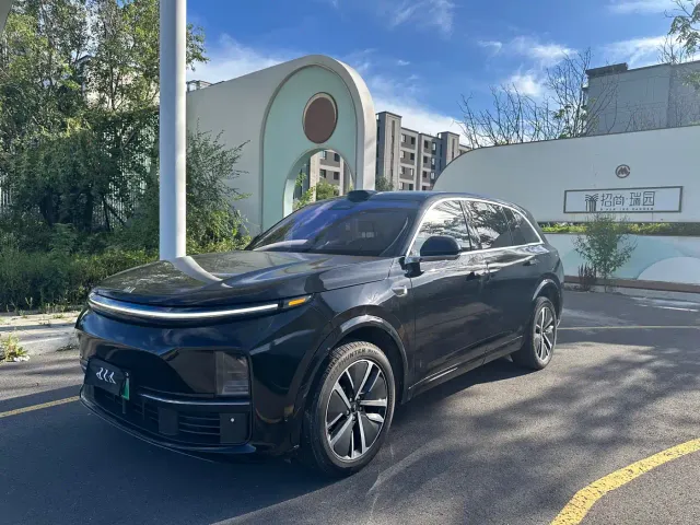 Фотография автомобиля — Li Auto L7
