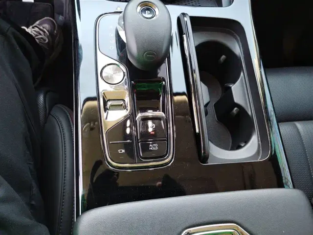 GAC Trumpchi E9 — Фото автомобиля 13