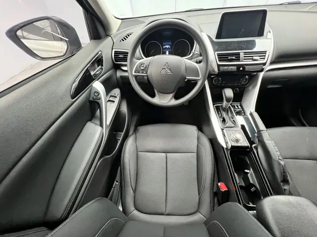 Mitsubishi Eclipse Cross — Фото автомобиля 9