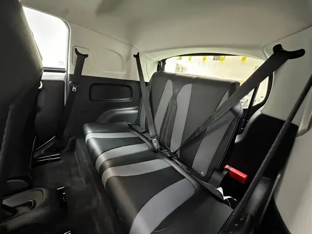 Roewe Clever — Фото автомобиля 6