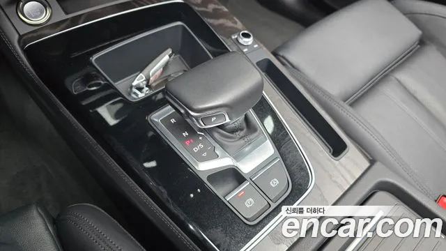 Audi Q5 FY — Фото автомобиля 9