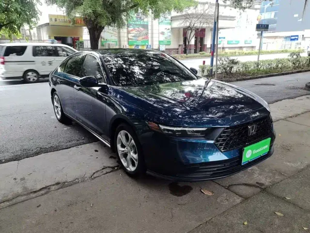 Honda Accord — Фото автомобиля 3