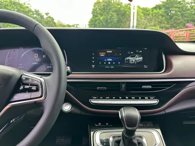 GAC Trumpchi M6 — Фото автомобиля 11