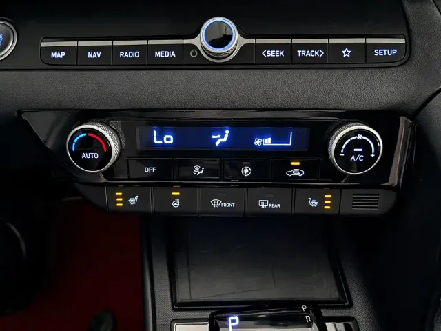 Hyundai Elantra — Фото автомобиля 16