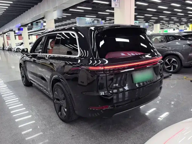 Li Auto L9 — Фото автомобиля 4
