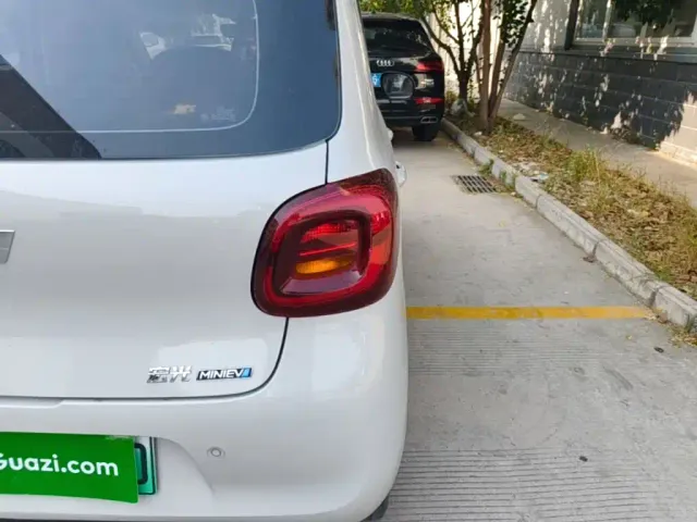 Wuling Hongguang Mini EV — Фото автомобиля 7