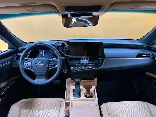 Lexus ES — Фото автомобиля 5