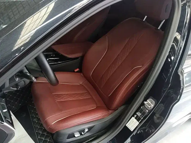 BMW 5 Series — Фото автомобиля 14