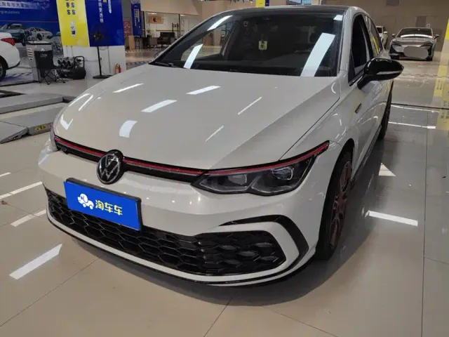 Фотография автомобиля — Volkswagen Golf