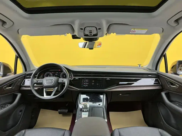Audi Q7 — Фото автомобиля 15