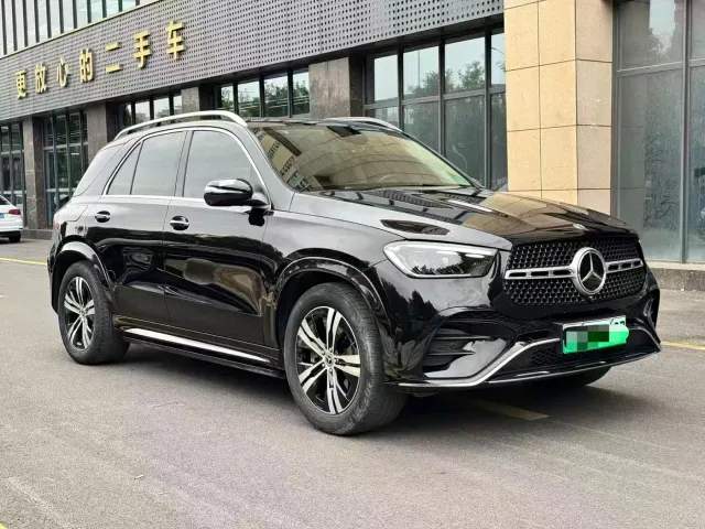 Mercedes-Benz GLE-Class — Фото автомобиля 3