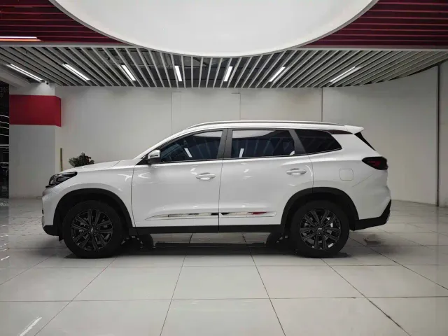 Chery Tiggo 8 — Фото автомобиля 11