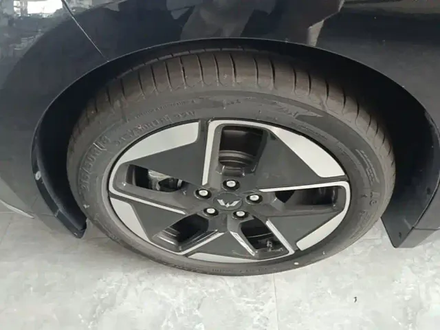 Wuling Starlight — Фото автомобиля 22