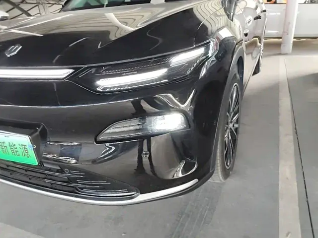 Leapmotor C11 — Фото автомобиля 23