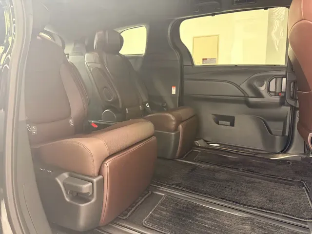 Toyota Granvia — Фото автомобиля 15