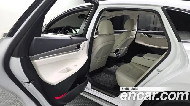 Hyundai Grandeur New — Фото автомобиля 16